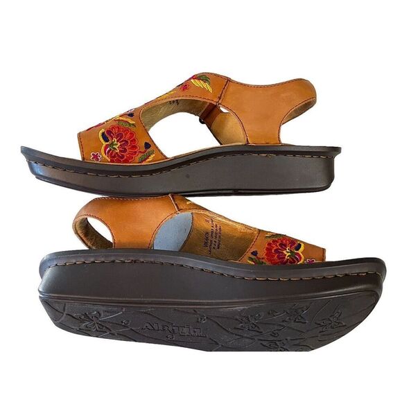 Allegria Viki Cognac Needles & Pins Sandal Multicolor Embroidered Sandal EU 37 - Picture 10 of 12